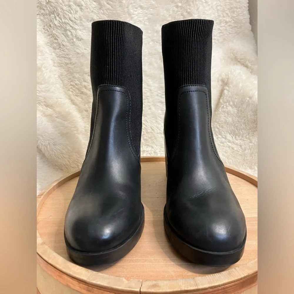 Crown Vintage Adventure Leather Black Bootie Boot Ribbed Stretch Block Size 9.5